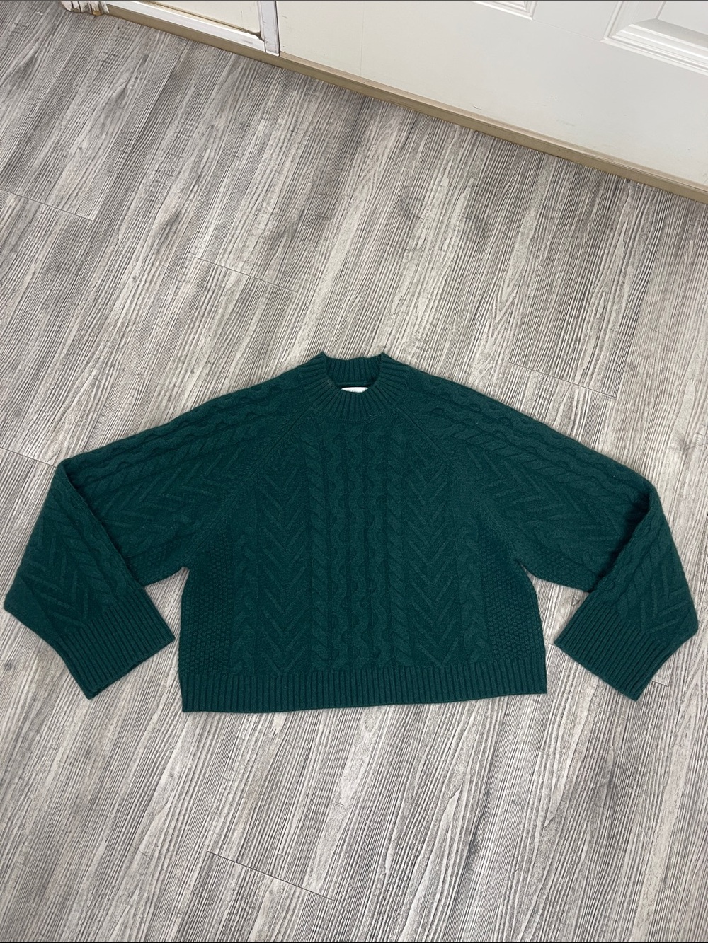 Sablyn 100% Cashmere Turtleneck Size S.